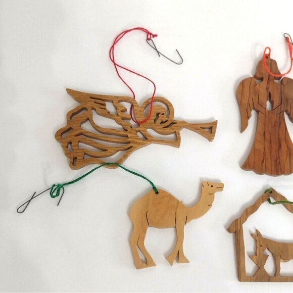 Vintage Lot of 7 Carved Olive Wood Christmas Tree Ornaments Bethlehem - Picture 2 of 5